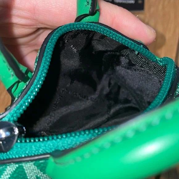 NWT Michael Kors Green Micro Duffle KeyFob - Picture 3 of 16